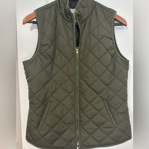 Old Navy green quilted vest